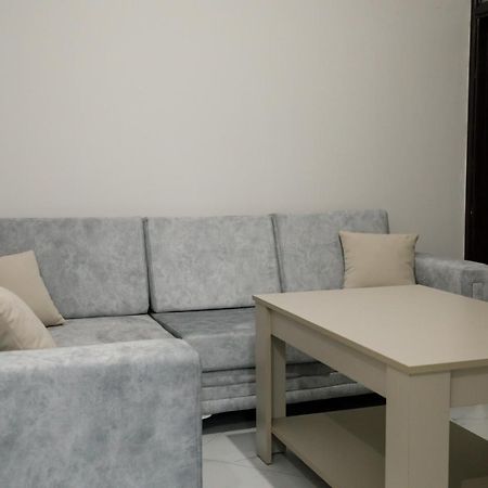 Logli Apartments Gjirokaster Luaran gambar